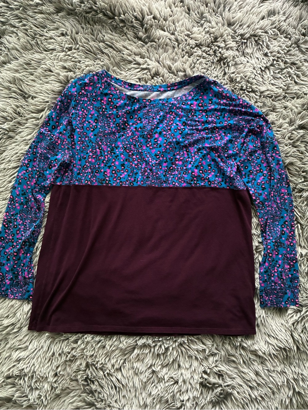 Lilly Pulitzer -size large/ Speckled Navy & Maroon Layered Knit Pullover - Picture 2 of 8